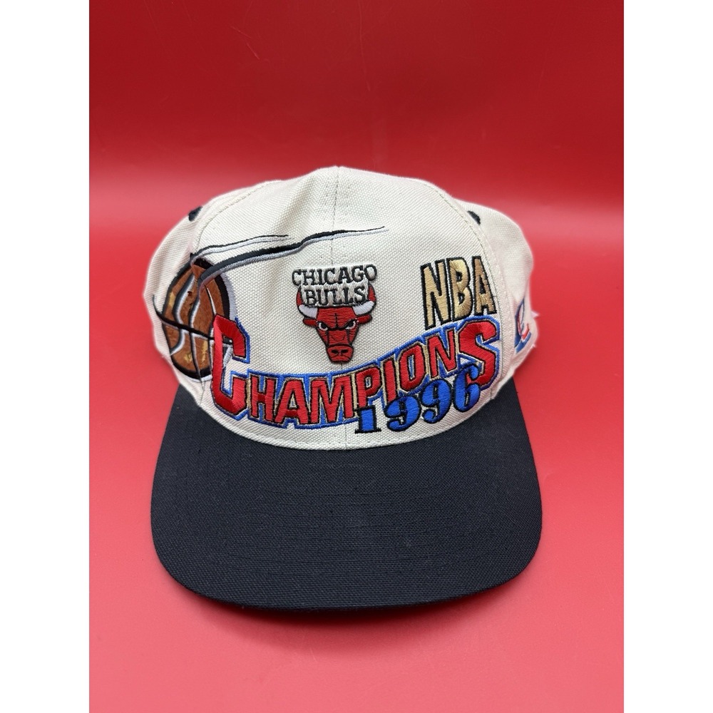Vintage NBA Chicago Bulls 1996 Champions Logo Athletic White Snapback Hat Cap